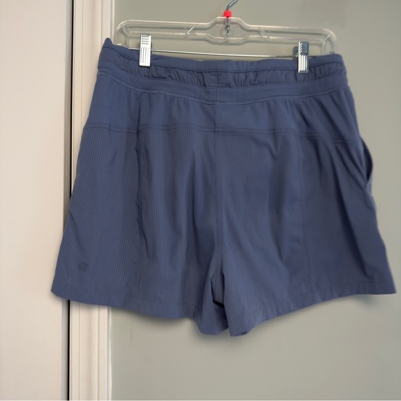 Lululemon Dance Studio Mid-Rise Lined Shorts 4” Oasis Blue Size 10 Like New - Picture 4 of 6